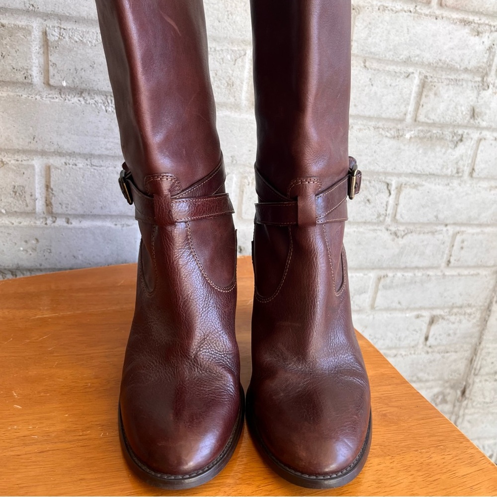 Elegant Brown Leather Women's Boots